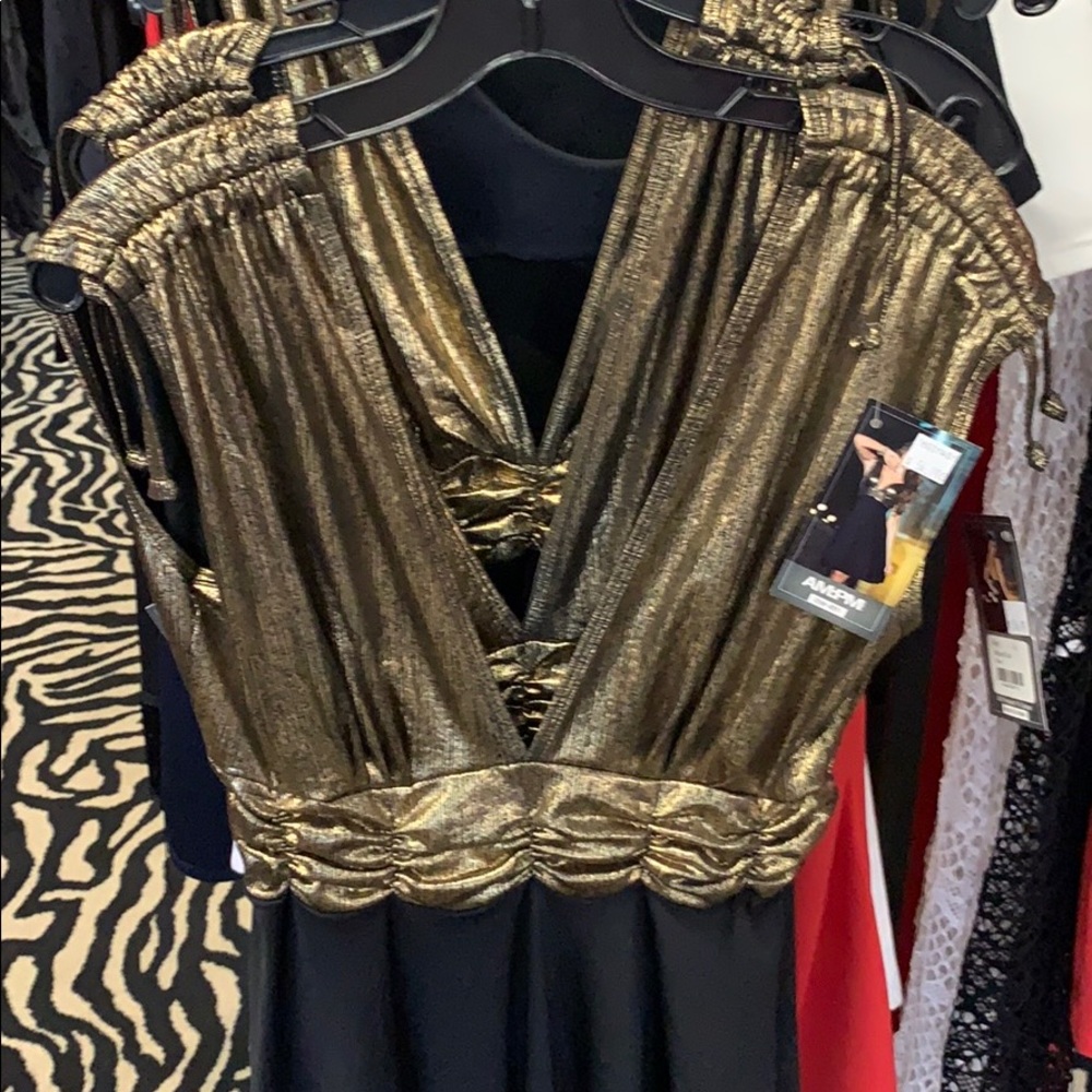 Woman’s dress size large - Picture 2 of 4